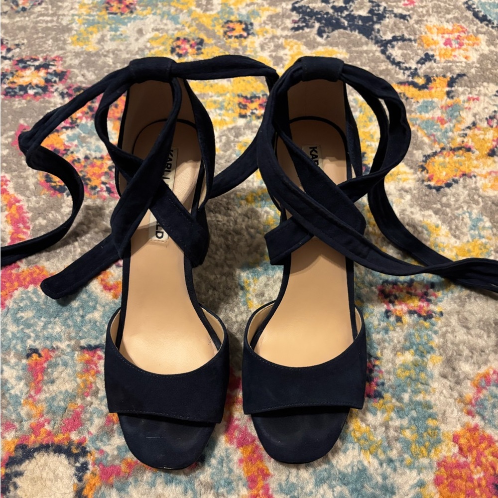 Karl LagerfeldElegant Navy Blue strapped tie heels